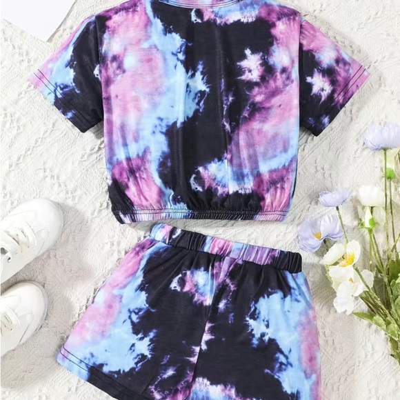 Girls Tye-Dye T-Shirt and Short Set for Summer Time Fun and Parties - Picture 5 of 7